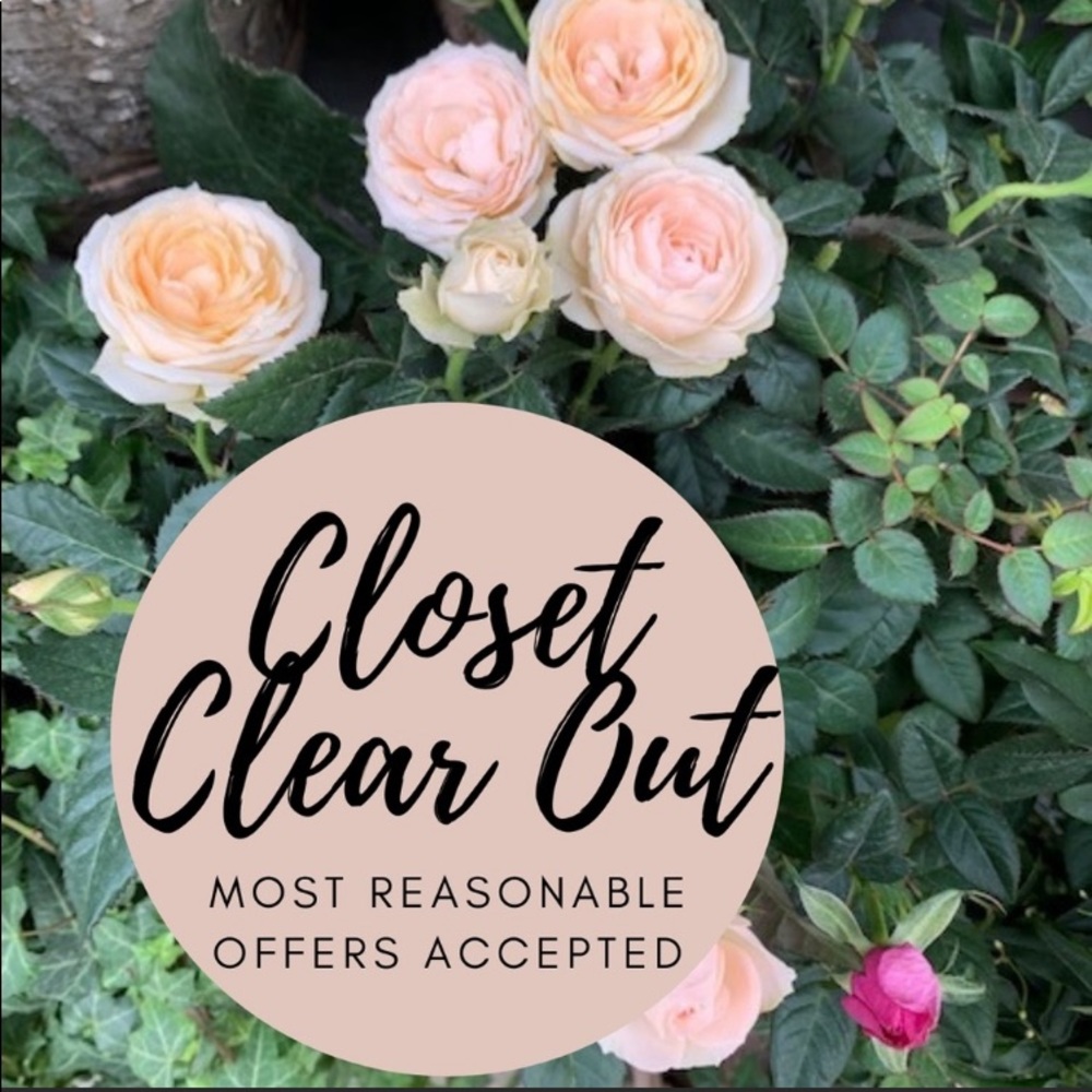 Most all reasonable offers will be accepted! Thank you for shopping with me 💯